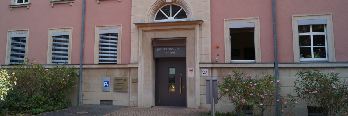 Bild: Hier sehen Sie das Gerichtsgebäude des Verwaltungsgericht Cottbus abgebildet